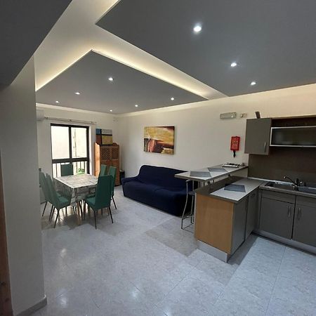 No 6 Poseidon Apartment Saint Julian's Екстериор снимка