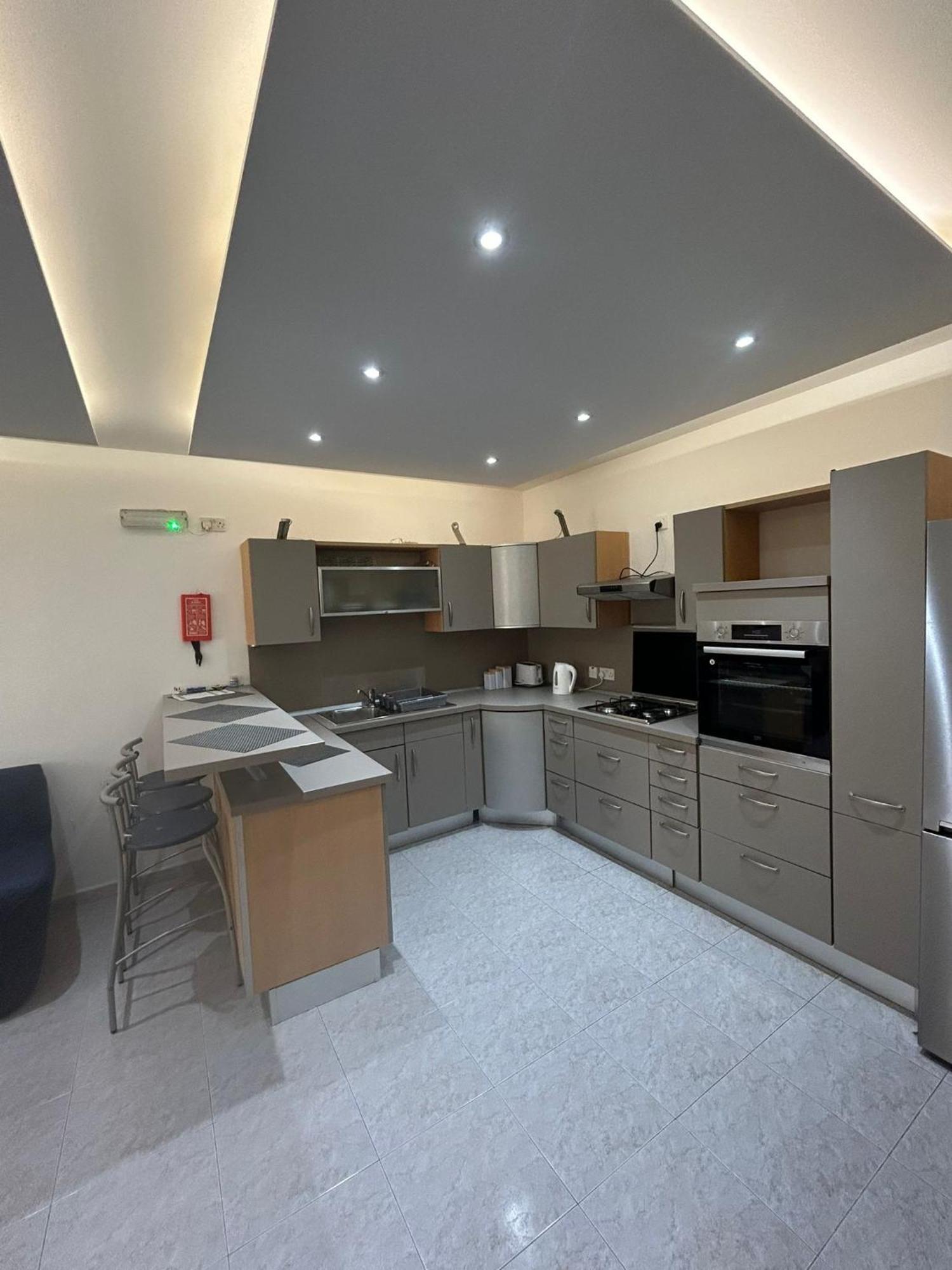No 6 Poseidon Apartment Saint Julian's Екстериор снимка